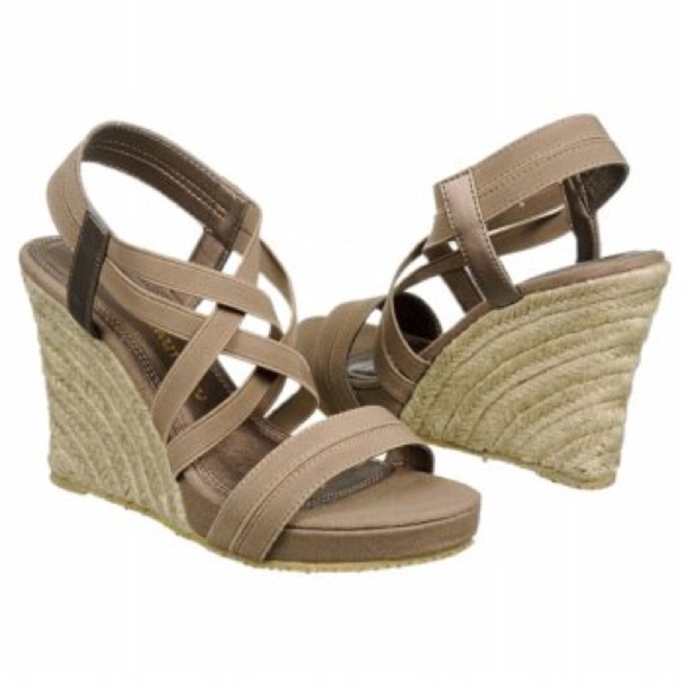 Chines laundry elastic strap sandals